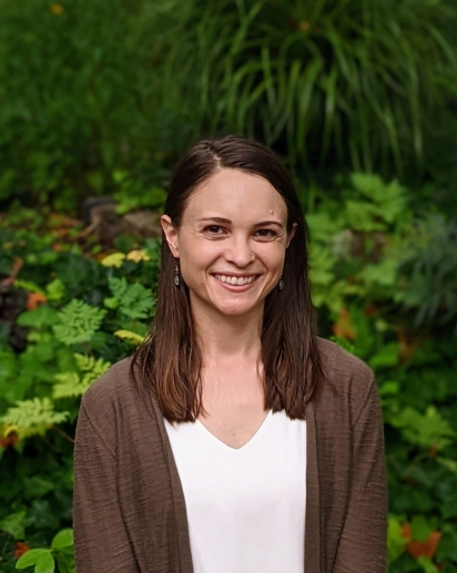 Headshot of Lauren Walker