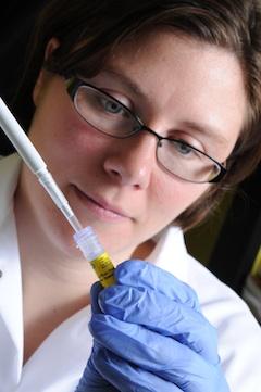 Picture of Susan Arruda in her lab.